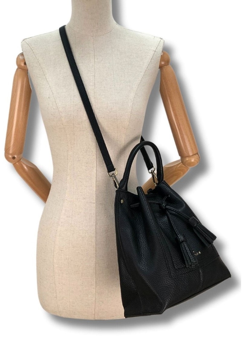 BOLSO JUDAS DETALLE BORLONES COLOR NEGRO 3